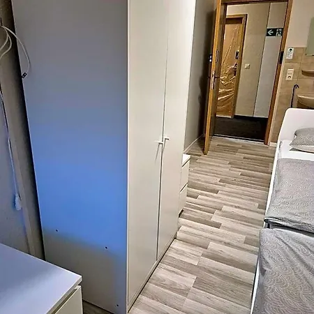Hotell Garni Krone *